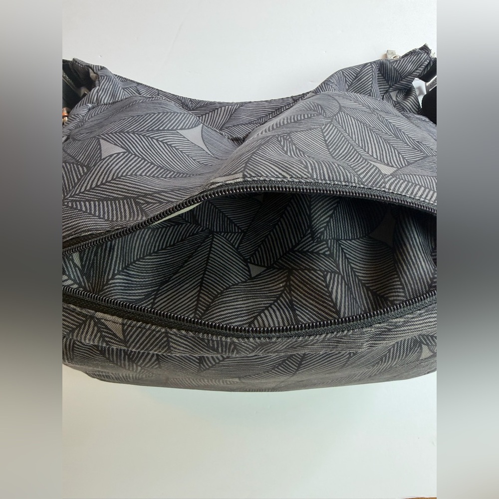 Baggallini Everywhere Bag With Rfid + Coin Purse Pewter Leaves Print - Picture 9 of 16